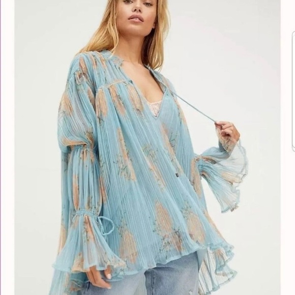 SOLD ‼️ Free People Dahlia Tunic NWT designer top - Picture 1 of 8